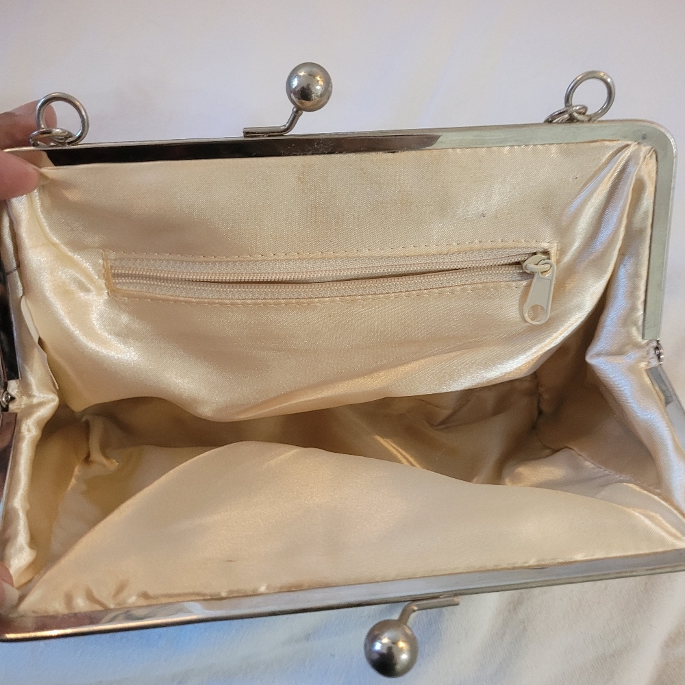 Juicy Couture Black and Cream Signature Wallet - Picture 6 of 9